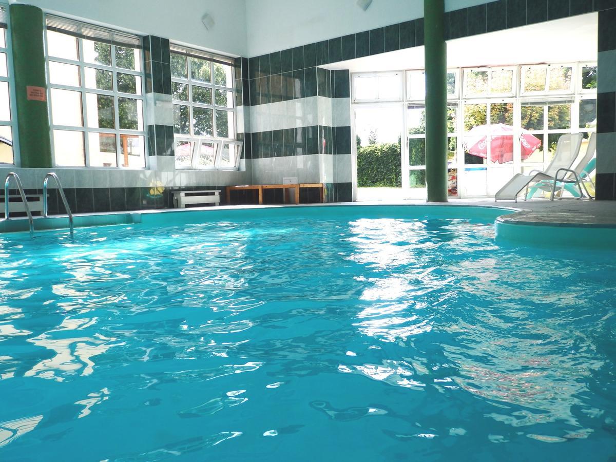Wellness Hotel Kastiel Jaslovske Bohunice Экстерьер фото
