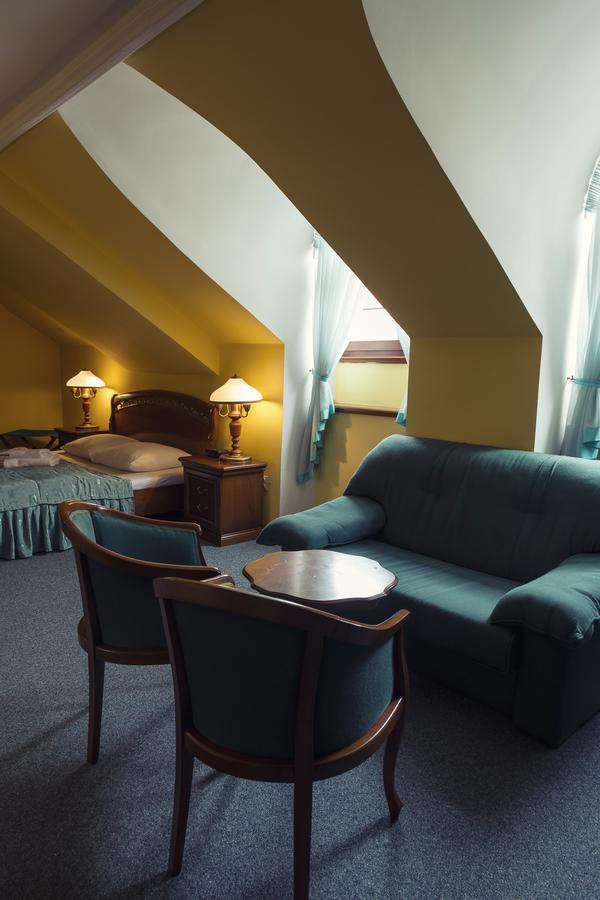 Wellness Hotel Kastiel Jaslovske Bohunice Экстерьер фото